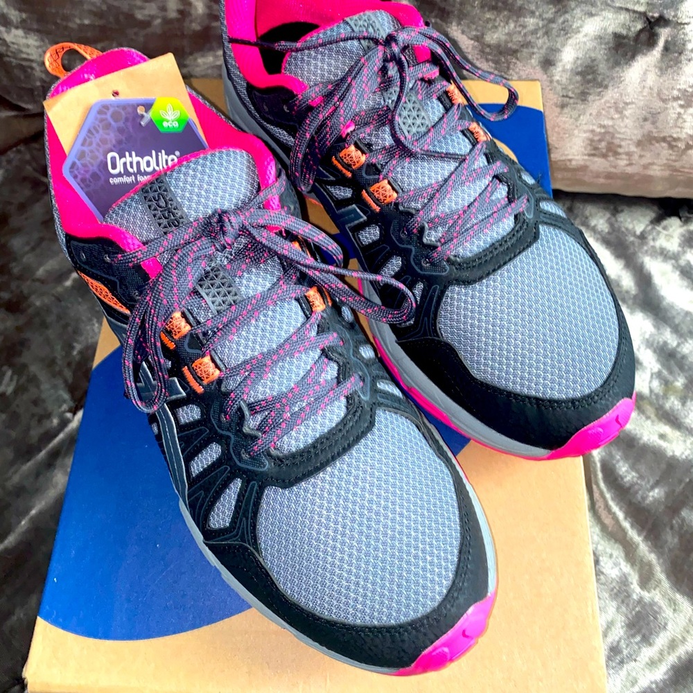 ASICS Gel Venture 7 - Size 9 WIDE